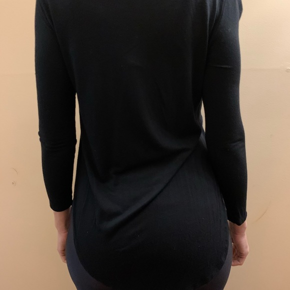 Black Basic long sleeve  top - Picture 3 of 5